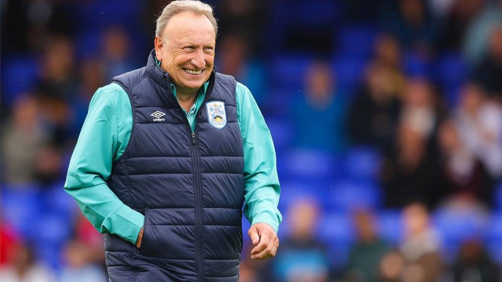 Huddersfield boss Neil Warnock