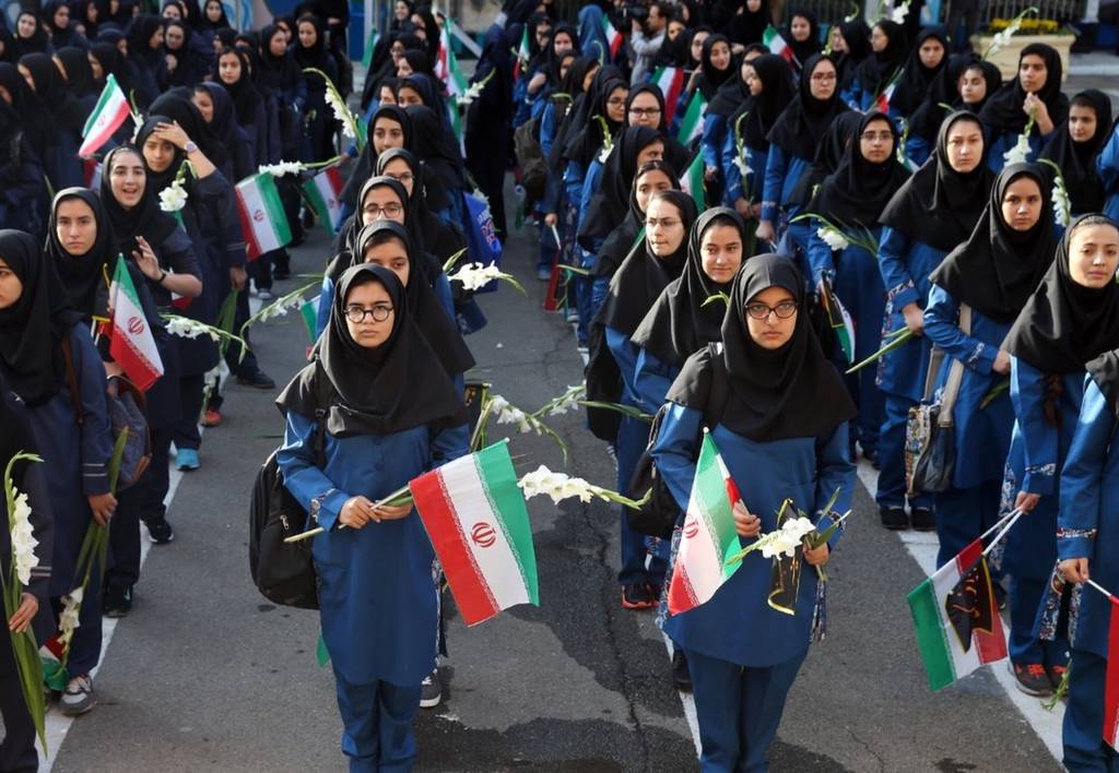 دانش آموزان