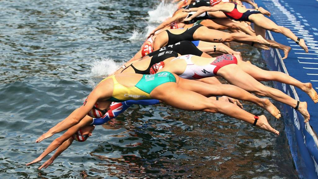 Elite women's swim start