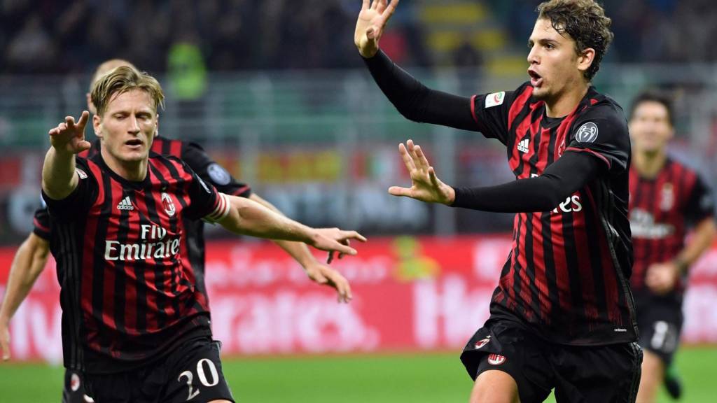 Manuel Locatelli celebrates