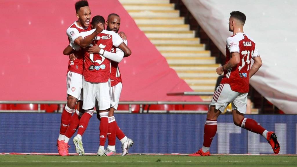 Aubameyang celebrates