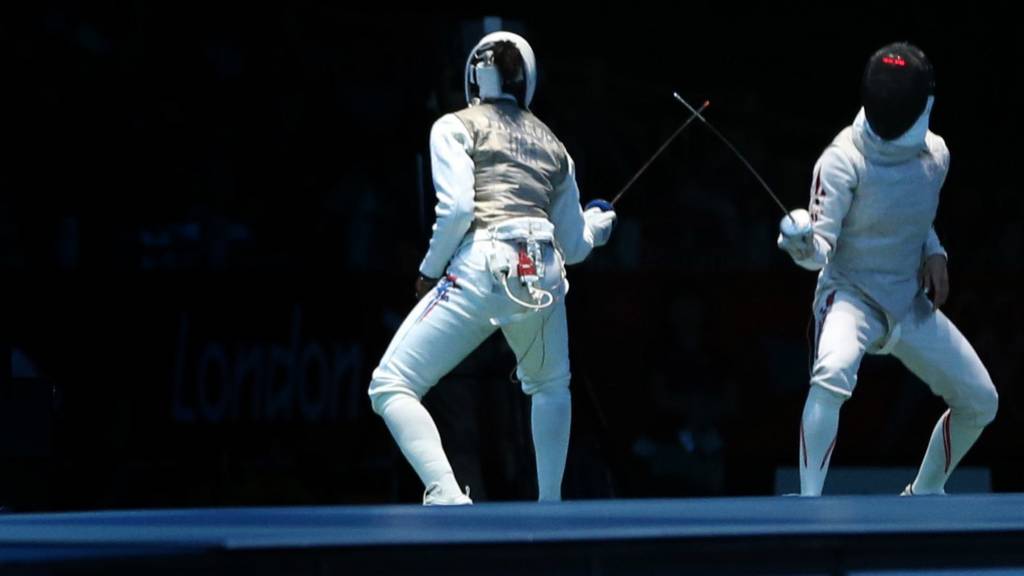 Fencing: Men's and women's foil/sabre finals - Live - BBC Sport