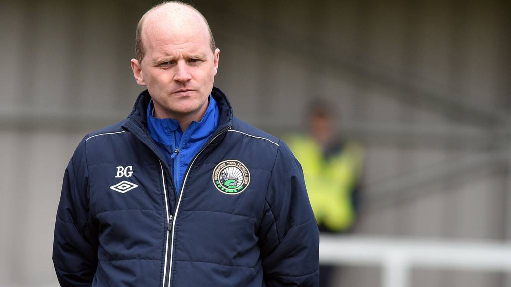 Watch: Warrenpoint Town 2-1 Linfield - Irish Premiership - Live - BBC Sport