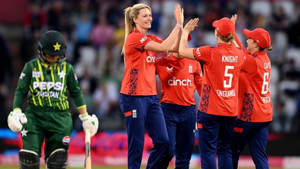 England vs Pakistan LIVE: Second Women's T20, County Ground, Northampton -  score, radio commentary & updates - Live - BBC Sport