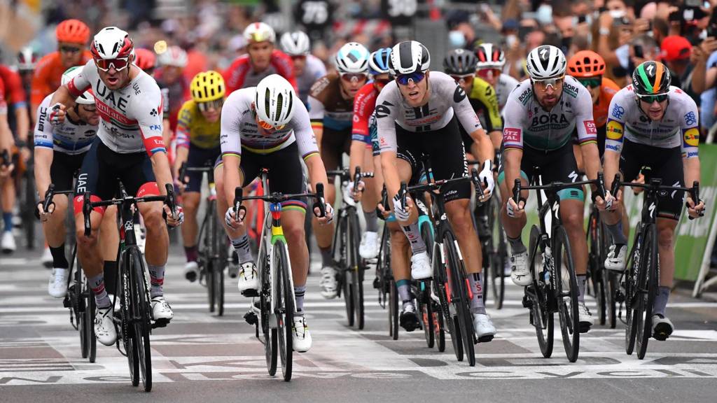 Tour de France stage one: Alexander Kristoff wins sprint finish - Live ...