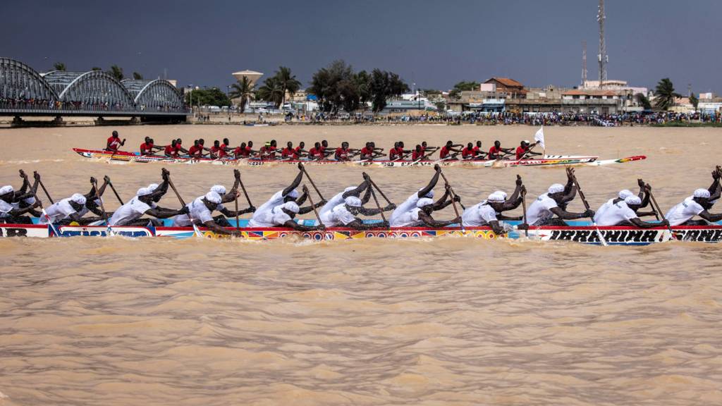 Pirogue racing in Senegal - July 2022