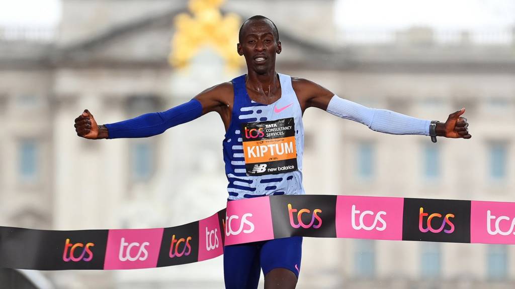 London Marathon LIVE Watch Mo Farah In Men s Race Plus Women s 