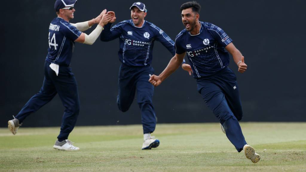 Scotland, who defeated England in an ODI game last Sunday, would love to repeat same performance against Pakistan in T20I series. (Photo - BBC Sport)