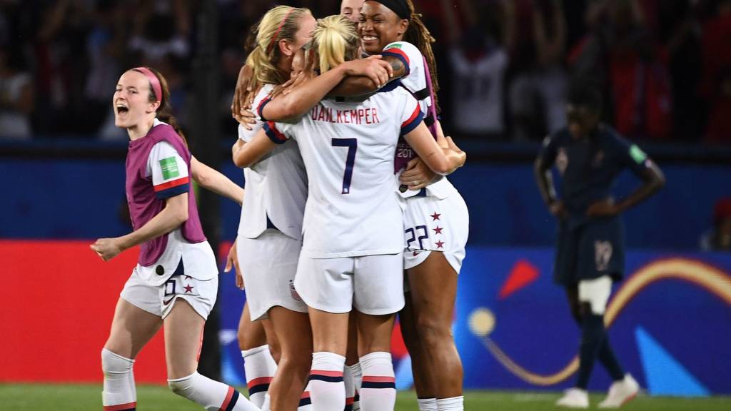 USA celebrate the win