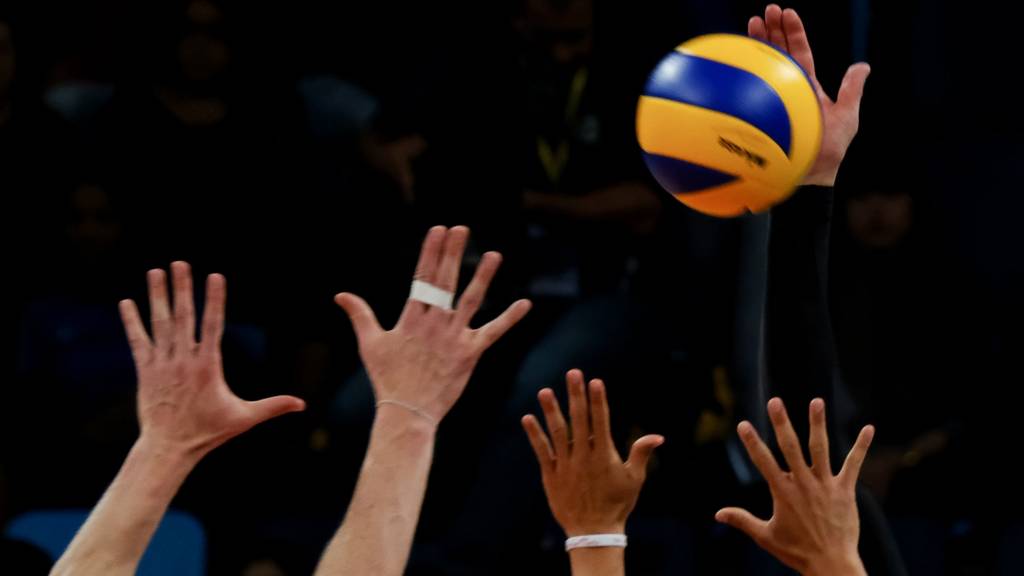 Volleyball: Men - Italy v USA/Poland v Iran - Live - BBC Sport