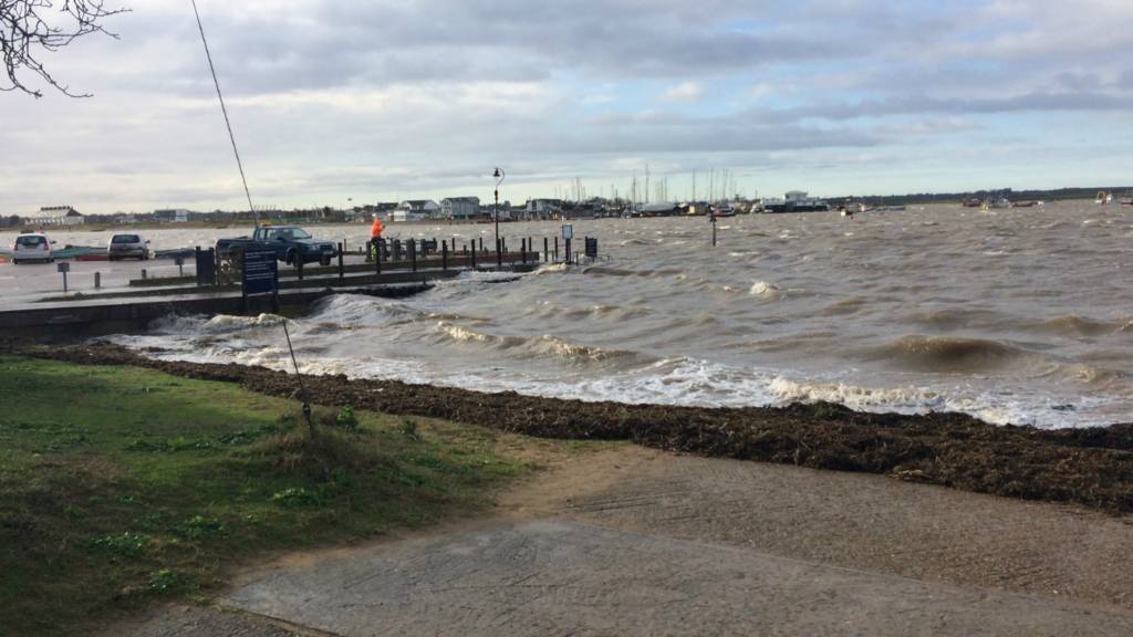 Live: Suffolk storm surge latest - BBC News