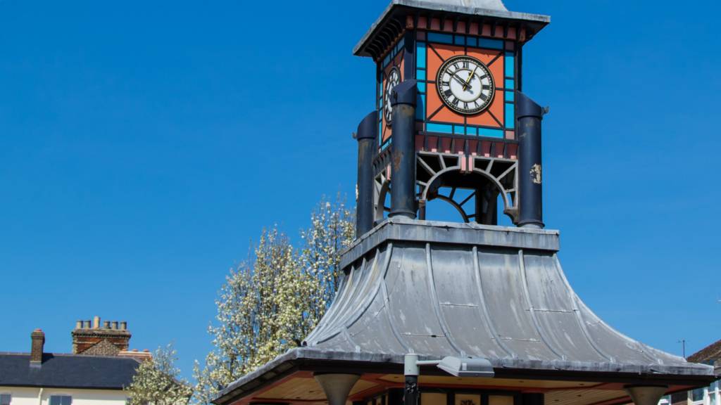 Dunstable clock