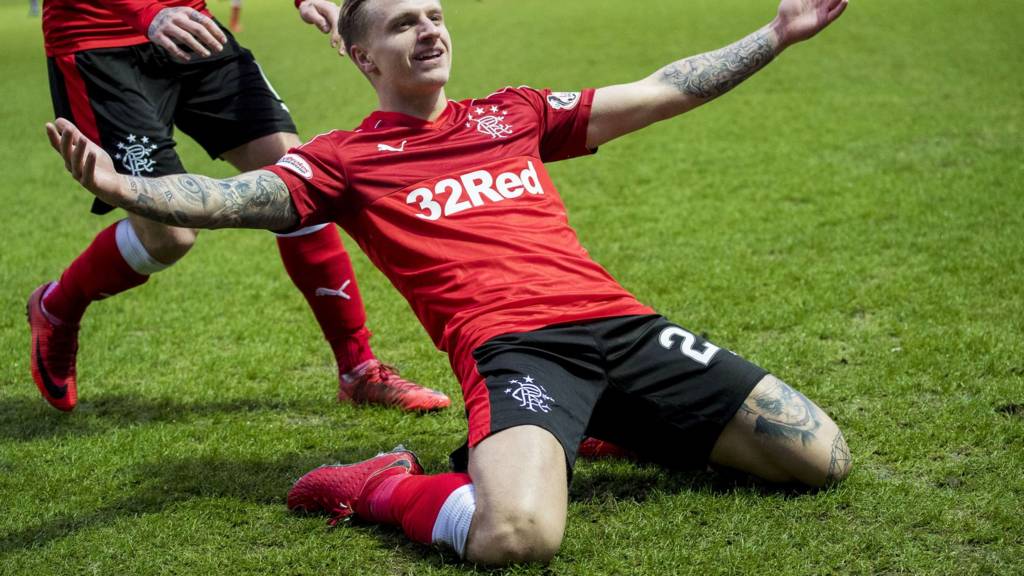 Jason Cummings celebrates