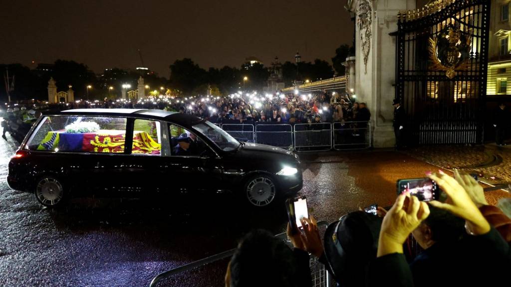 The coffin of Queen Elizabeth II arrives at Buckingham Palace in London