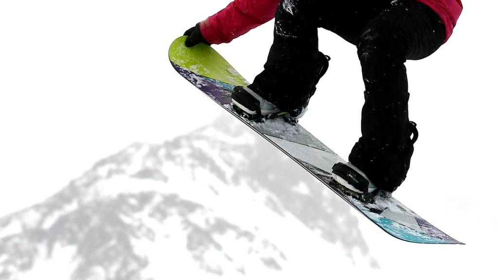 A snowboarder