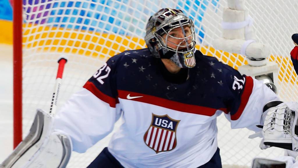 Jonathan Quick of the USA