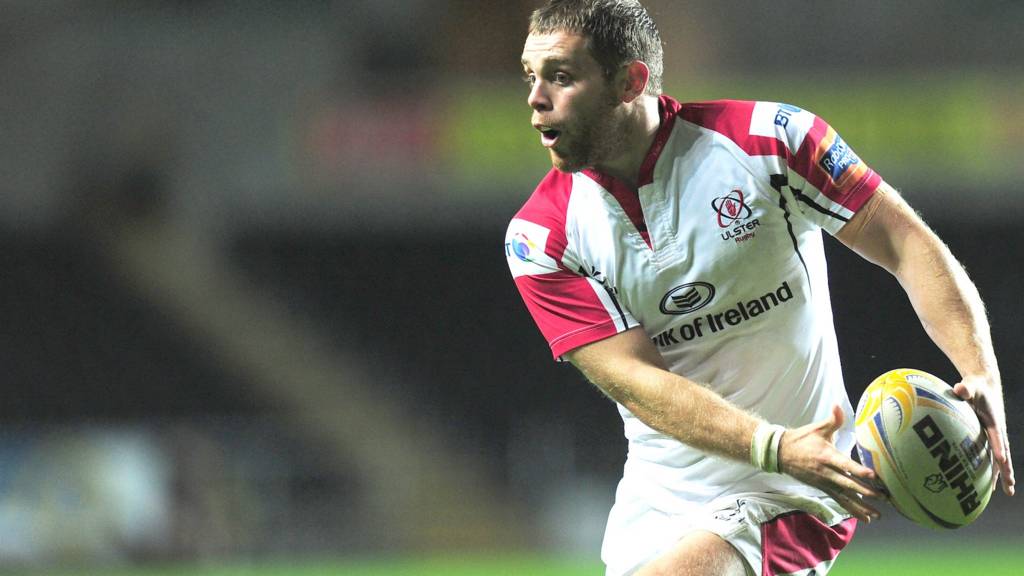 Darren Cave playing for Ulster