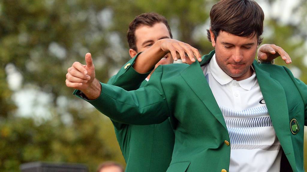 Bubba Watson get his green jacket