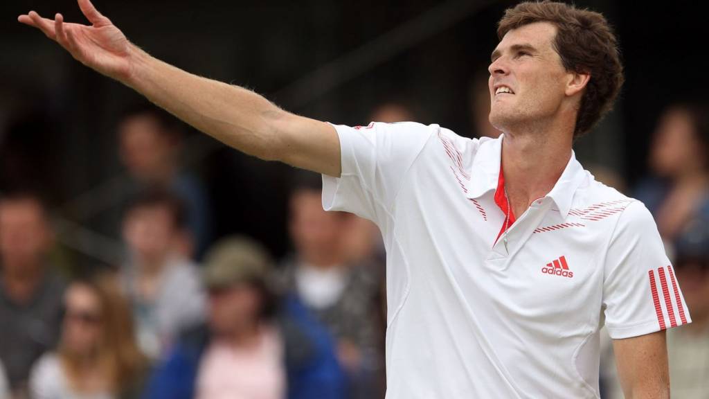 Jamie Murray in action at Wimbledon 2014