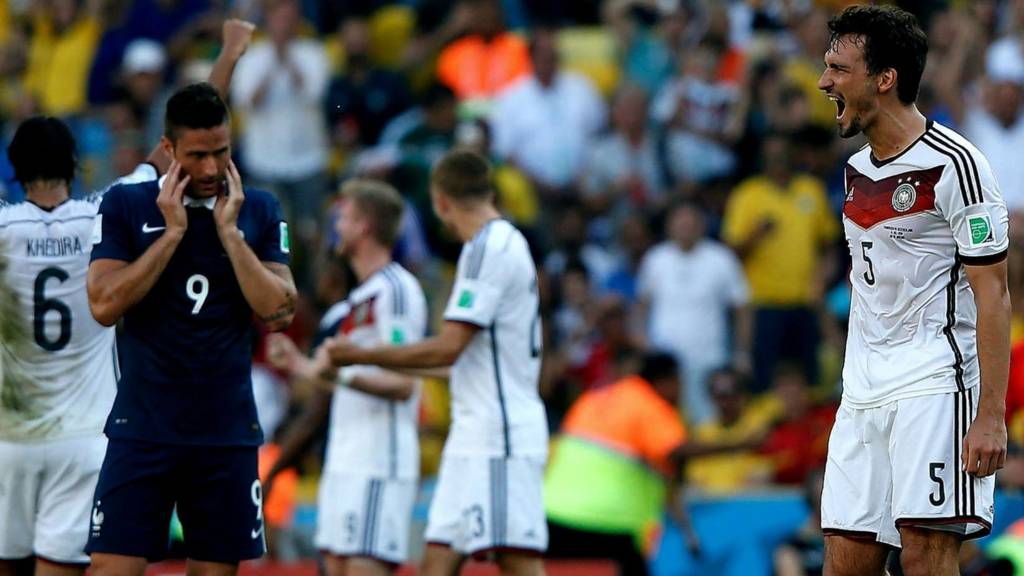 Mats Hummels celebrates Germany's win over France