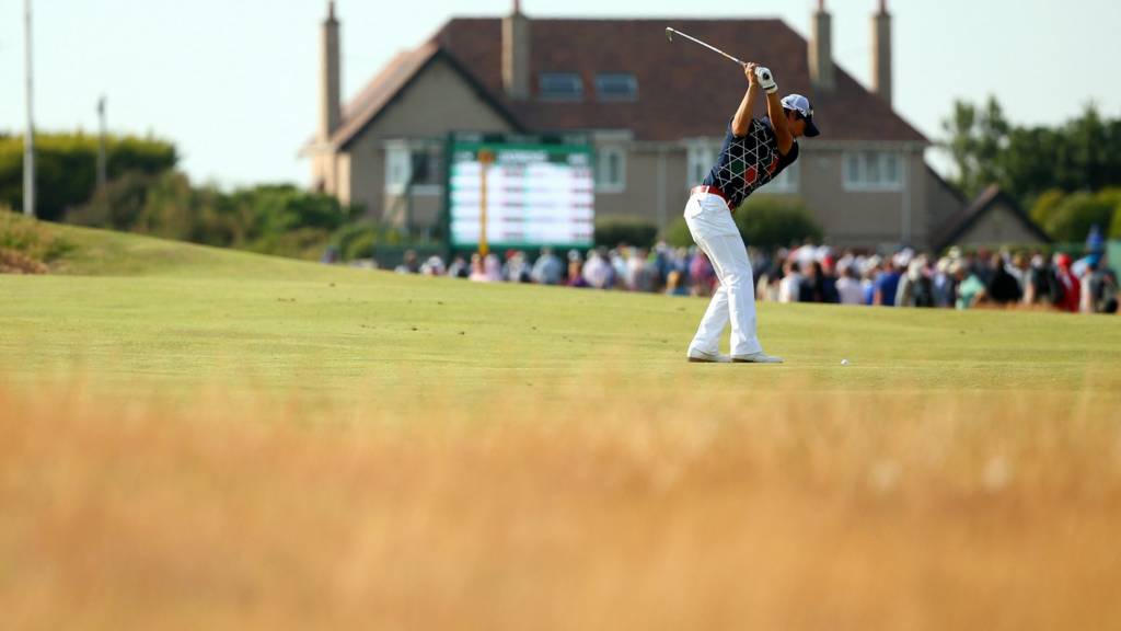 Rickie Fowler nearly holes 159-yard approach at BMW Championship