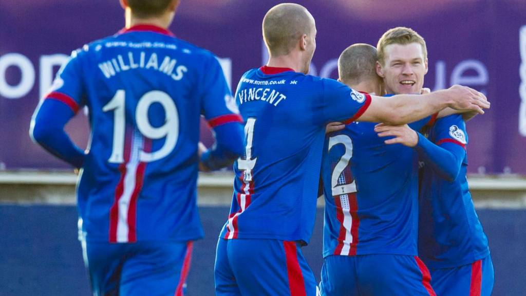 Inverness goalscorer Billy McKay (right) celebrates scoring the equalising goal with team-mates