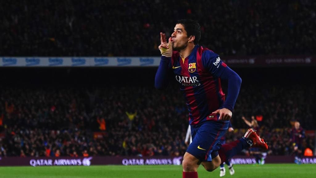 Luis Suarez celebrates