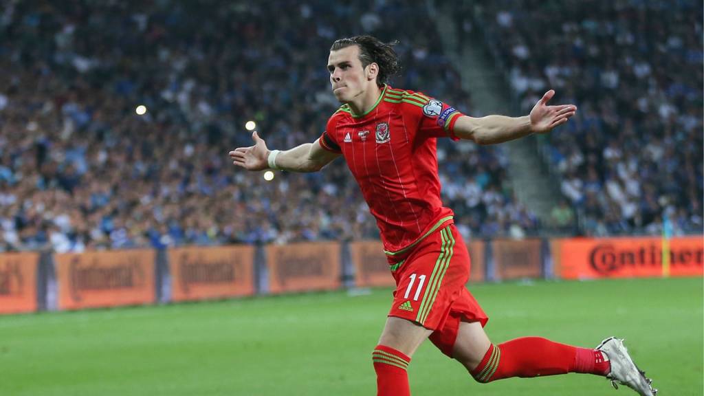Gareth Bale celebrates