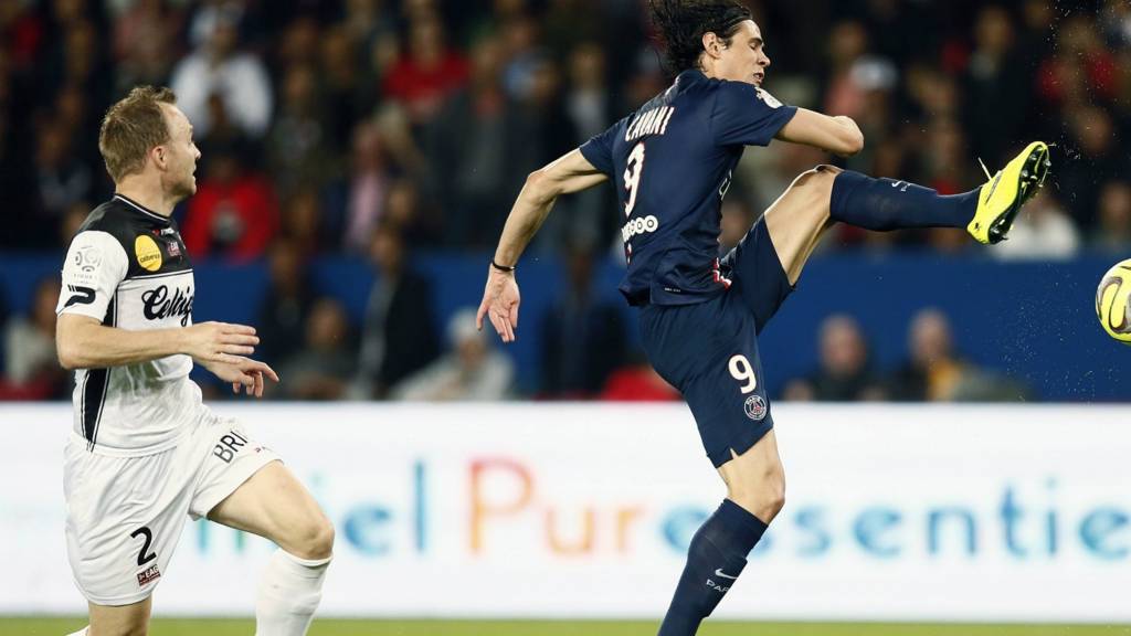 Edinson Cavani HERO