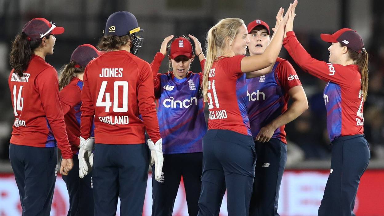 England V New Zealand Women Live Second T20 Hove Score Commentary And Clips Live Bbc Sport 0208