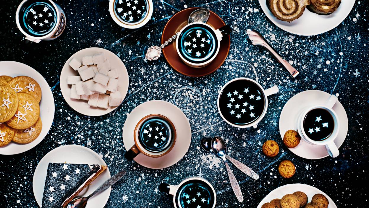 Stars in tea and biscuits
