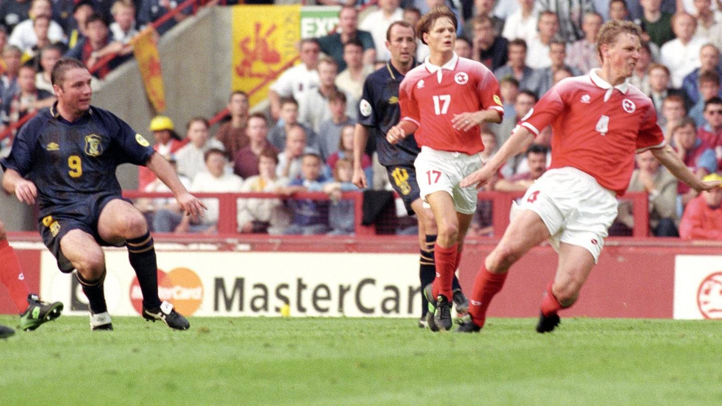 Watch - Euros Rewind: Scotland v Switzerland 1996 - Live - BBC Sport