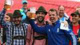 Graeme Swann with England fans