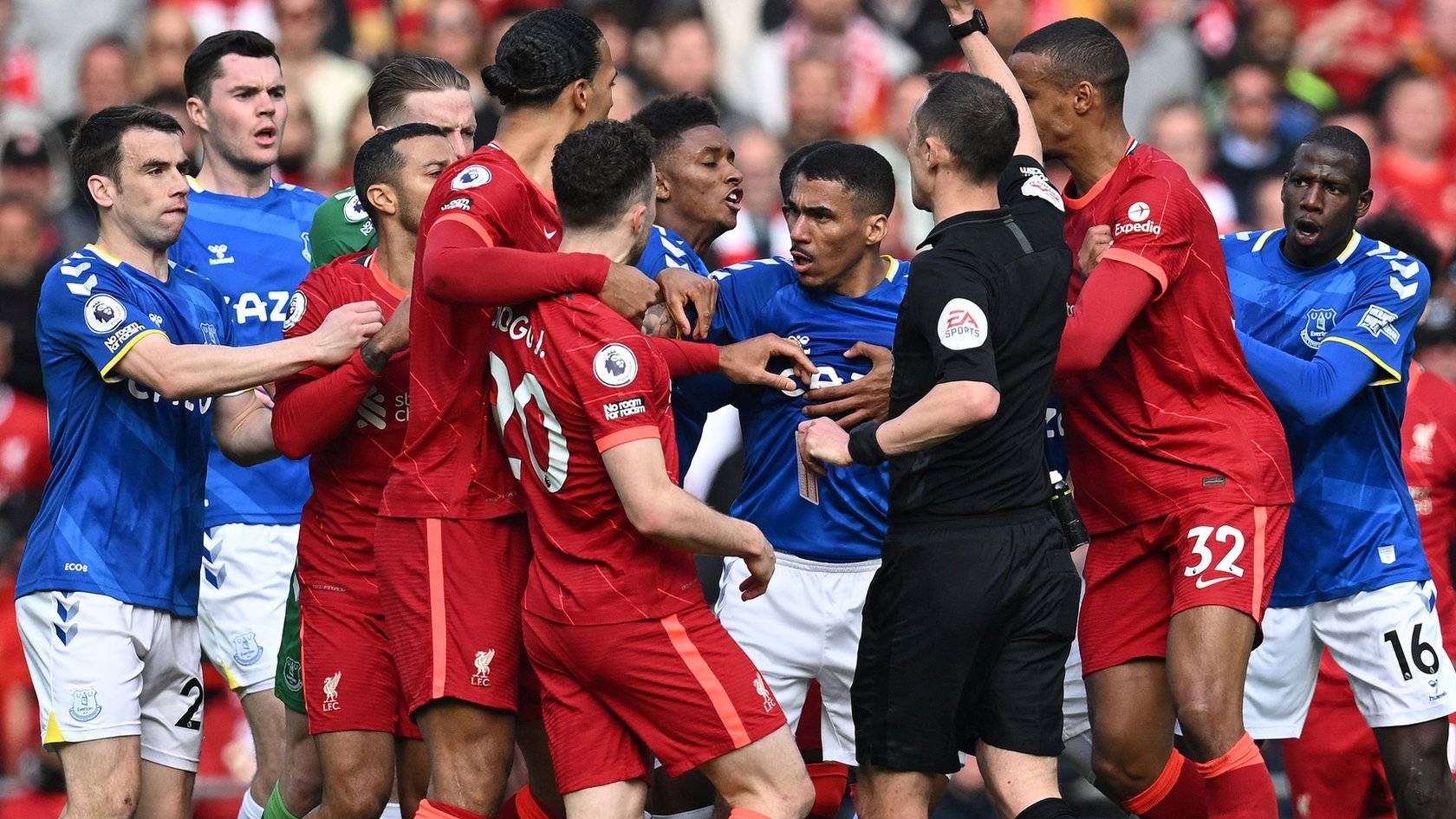 Premier League LIVE Liverpool v Everton, Chelsea v West Ham, Burnley v