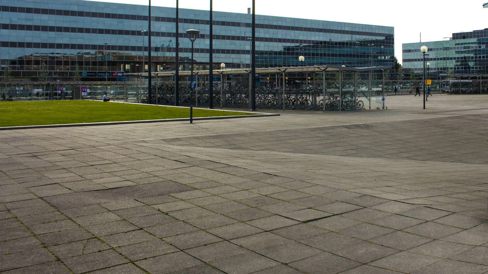 BBC Local Live Beds, Herts & Bucks on Monday, 30 November 2015. BBC News