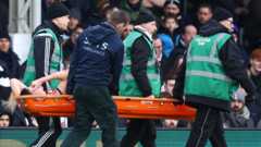 Sunderland's Stewart awaits scan on 'bad' injury