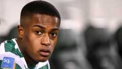 Millwall sign teenager Emakhu from Shamrock Rovers