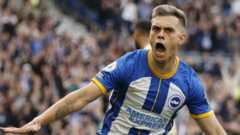 Arsenal agree £21m deal to sign Brighton's Trossard