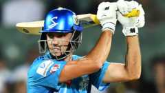 Strikers seal record BBL chase to beat Hurricanes