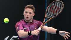 World number one Hewett sets up meeting with Reid