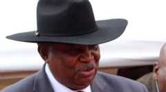 Makamu wa rais wa Zimbabwe akataa kurudi nyumbani