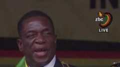 Rais mpya wa Zimbabwe akiwahutubia raia