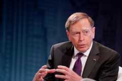 Дэвид Петреус