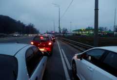 Benzin istasyonları önünde kuyruklar oluştu