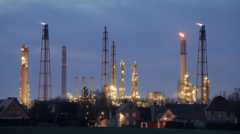 Нефтеперерабатывающий завод в Германии