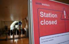 بريطانيا تستيقظ على أكبر إضراب منذ جيل كامل في شبكة السكك الحديدية العتيدة بها