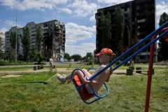 Девочка в Бородянке под Киевом