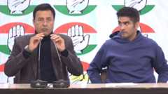 विजेंदर सिंह और रणदीप सुरजेवाला