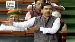 केंद्रीय मंत्री प्रह्लाद जोशी