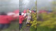 লাশ নিয়ে যাচ্ছেন স্বেচ্ছাসেবকরা